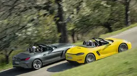 BMW-Z4-M40i-Porsche-718-Boxster-S-Exterieur-fotoshowBigWide-95f52ced-1558201.webp
