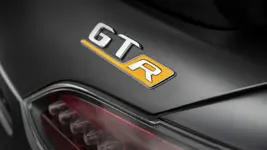 de6c703a-mercedes-amg-gt-r-roadster-11.webp