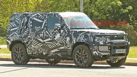 2020-land-rover-defender-hybrid-1.webp