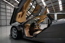d849b6e7-1994-mclaren-f1-lm-specification-_37.webp