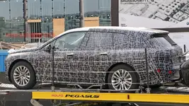 2022-bmw-inext-spy-shots-10.webp
