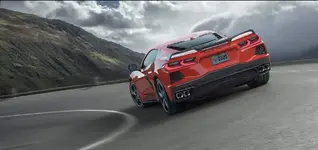 2020-Chevrolet-Corvette-Stingray-003.webp