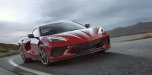 2020-Chevrolet-Corvette-Stingray-007.webp