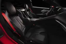 2020-Chevrolet-Corvette-Stingray-020.webp