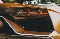 9-lamborghini-aventador-svj-roadster-2019-fd-rear-lights.webp