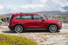 84-mercedes-amg-glb-35-2019-press-static-side.webp