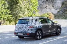 mercedes-eqb-fotos-espia-suv-compacto-electrico-201960922-1568826542_15.webp