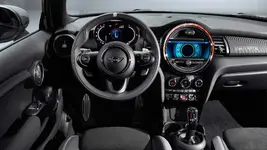 mini-john-cooper-works-gp-2020 (1).webp