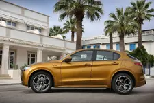 191120_Alfa-Romeo_Giulia-Stelvio-MY2020_06.webp