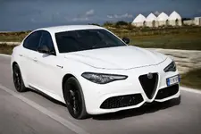 191120_Alfa-Romeo_Giulia-Stelvio-MY2020_21.webp