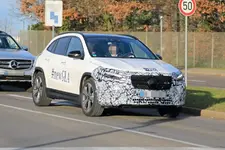 2020-Mercedes-Benz-GLA-spy-shots-2.webp