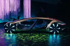 20191212_Mercedes-Benz_ProfileDriver_Crop.webp