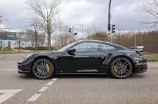 2020-porsche-911-turbo-s-31.webp