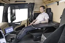 Mercedes-Benz-Actros-c890x594-ffffff-C-ff56e229-512268.webp