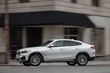 2020-bmw-x6-xdrive40i-153-1583153968.webp