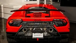 LAMBORED_016-2560x1440.webp