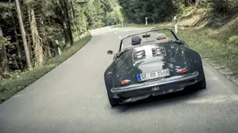 Porsche-356-930-Walter-Rohrl-01.webp
