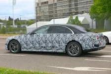 2021-Mercedes-Benz-S-Class-spy-shots-24.webp