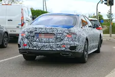 2021-Mercedes-Benz-S-Class-spy-shots-30.webp