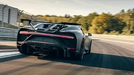 Bugatti Chiron Pur Sport testing-7.webp