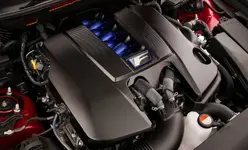 Lexus-GS-F-V8-engine-750x454.webp