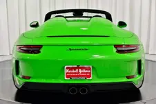 Porsche-911-Green-10.webp
