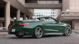 mercedes-benz-s63-cabriolet-designo-manufaktur-deep-green.webp