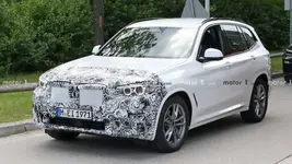 2022-bmw-x3-spy-photo-front-angle.webp