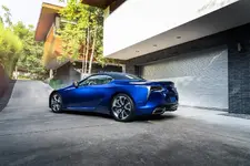 2021-lexus-lc-convertible-regatta-edition-1.webp