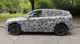 2022-bmw-x1-spy-photo-side-view (3).webp