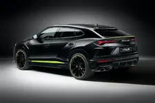 2021-Lamborghini-Urus-Graphite-Capsule-2.webp
