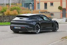 Porsche-Taycan-Cross-Turismo-015.webp