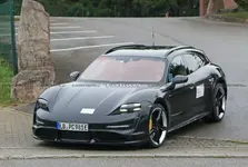 2021-Porsche-Taycan-Cross-Turismo-spy-shots-5.webp
