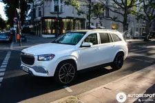 mercedes-maybach-gls-600-c146719092020082105_2.webp