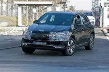 2021-Mercedes-EQA-Scoop-04.webp