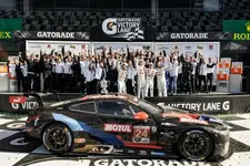 aytona-international-speedway-bmw-team-rll-2-599px.webp