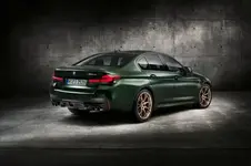 P90411347-the-new-bmw-m5-cs-studio-01-2021-600px.webp