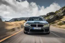 P90411223-the-new-bmw-m5-cs-scenic-01-2021-600px.webp