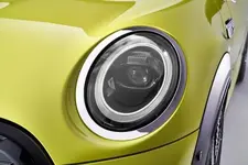 P90411880-mini-cooper-s-convertible-01-2021-600px.webp