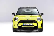 P90411866-mini-cooper-s-convertible-01-2021-600px.webp