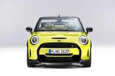 P90411865-mini-cooper-s-convertible-01-2021-600px.webp