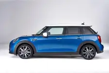 P90411806-mini-cooper-s-5-door-01-2021-600px.webp