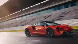 McLarenArtura-ExtC.jpg