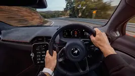 McLarenArtura-Int2.jpg