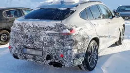 2022-bmw-x4-rear-spy-photo.webp