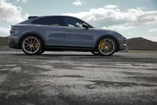 2022-Porsche-Cayenne-Turbo-GT-28.webp