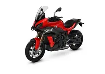 P90427069-bmw-s-1000-xr-racing-red-2-06-2021-600px.webp