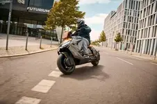 -new-bmw-ce-04-the-silent-revolution-07-2021-600px.webp