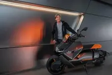 604-edgar-heinrich-and-the-bmw-ce-04-07-2021-600px.webp