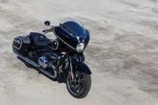 P90439646-bmw-r-18-b-first-edition-09-2021-600px.webp